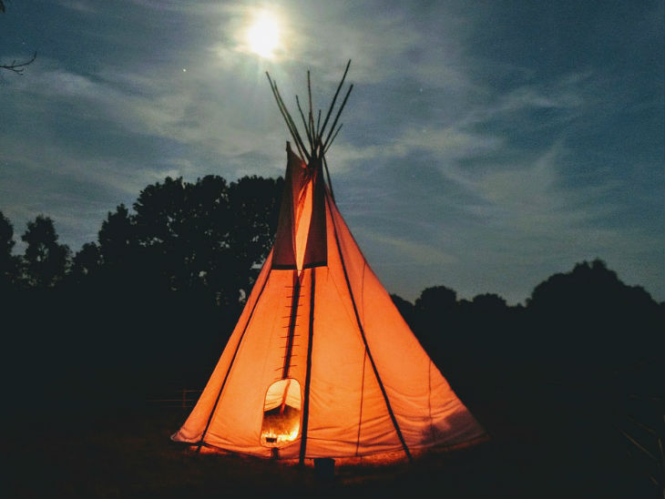 Abenteuerliches Hessen: &uuml;bernachten im Tipi